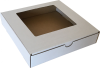 Ablakos (fólia nélkül) tároló doboz (170x170x27 mm) Kis méretű, önzáródó, ablakos, hullámkarton tároló doboz felnyitható tetővel

Felhasználás: 
Ajándéktárgyak, kozmetikai termékek (szappanok) szerszámok, szerelvények, egyéb kisméretű tárgyak tárolására alkalmas kisméretű önzáródó hullámkarton tároló doboz.

Méret: 170x170x27 mm - ablakos (fólia nélküli) hullámkarton tároló doboz
Kivitel: Fefco 0421

Anyag: mikrohullám karton papír
Színek: 
alap: barna, fehér
színes: bordó, fekete, kék, zöld
