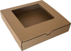 Ablakos (fóliás) tároló doboz (160x160x25 mm) Kis méretű, önzáródó, ablakos, hullámkarton tároló doboz felnyitható tetővel

Felhasználás: 
Ajándéktárgyak, kozmetikai termékek (szappanok) szerszámok, szerelvények, egyéb kisméretű tárgyak tárolására alkalmas kisméretű önzáródó hullámkarton tároló doboz.

Méret: 160x160x25 mm - ablakos (fóliás) hullámkarton tároló doboz
Kivitel: Fefco 0421

Anyag: mikrohullám karton papír
Színek: 
alap: barna, fehér
színes: bordó, fekete, kék, zöld